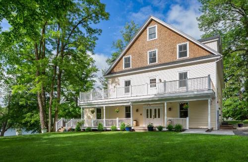 Lenox Dale Hotel | Lakehouse Inn