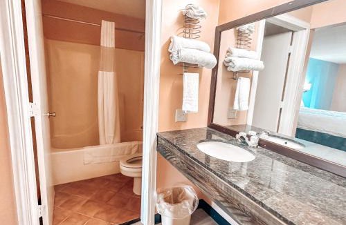 Russell Springs Hotel | Laker Inn