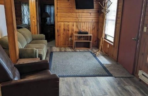 Faribault Cabin | Lakeshore Cabin @ Winjums