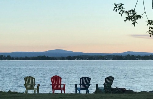 Champlain Cottage | Lakeshore Summer Cottage - Upstate NY