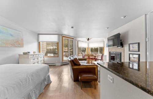 Lakeside Village Apartment | Lakeside #1496