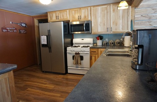 Willard Cabin | Lakeside Cabin Family Getaway