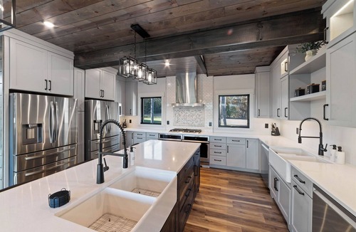 Minong Cabin | Lakeside Mansion - Pool - Hot Tubs - Home Theater