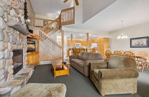 Onamia Condo | Lakeside Retreat Townhome w/Golf Views