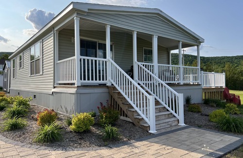 Ellenburg Depot House | Lakeview bungalow and fishing paradise.