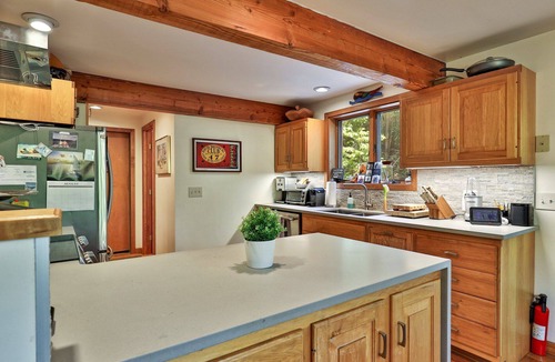 Killington House | Lakewood Lodge: 4BR/2.5BA Killington Home | Private Hot Tub, Wood Fire, Kent Pond & EV Charging
