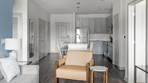 Murfreesboro Apartment | Landing Amazing 2BD Yoga Studio Clubhouse