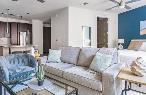 Woodland Heights Apartment | Landing | Amazing Studio, Yoga Studio, Gym