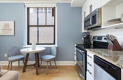 Financial District Apartment | Landing | Chic Studio, Yoga Studio, Pool