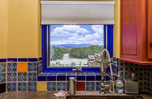 Tierra Preciosa House | Large, Colorful, Santa Fe-Style Home