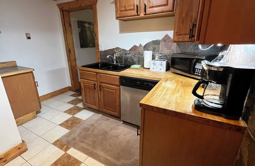 Taos Ski Valley Condo | Large, Comfortable Condo Makes Perfect Basecamp