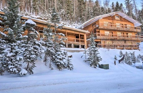 Taos Ski Valley Condo | Large, Comfortable Condo Makes Perfect Basecamp