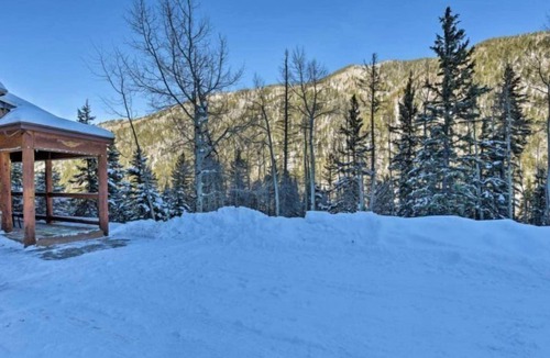 Taos Ski Valley Condo | Large, Comfortable Condo Makes Perfect Basecamp