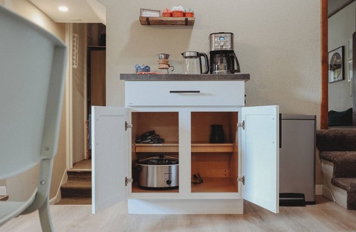 Macalester - Groveland House | Large Groups Unite 💚 Coffee Bar 💚 2 Dining Rooms for Maximum Game Fun