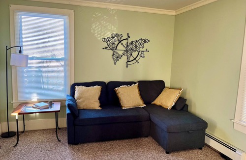 Greenfield House | Large Home in Greenfield Sleeps 8, w/4 bedrooms & 3 baths
