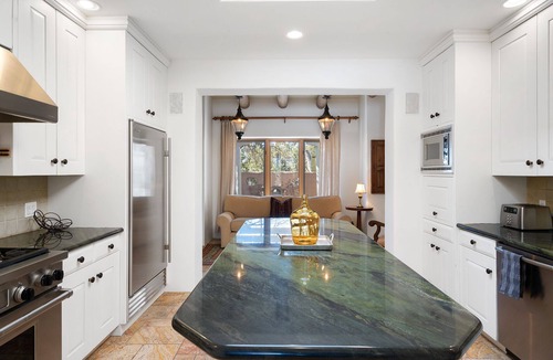 Northeast Santa Fe House | Las Alondras - Stunning Home, Large Outdoor Space, Hot Tub