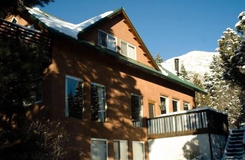 Arroyo Seco House | Las Posadas El Salto, above the town of Arroyo Seco, 8 mi To TSV, 8 m to Taos.