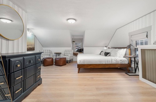 Lincoln Cabin | Launchpoint Lodge