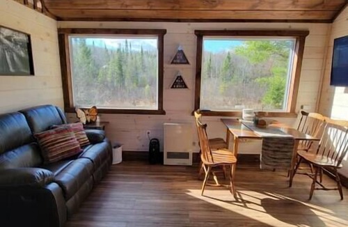 Malone Cabin | Lazy Deer - Cabin on 50 acres w/Hot Tub and mountain view