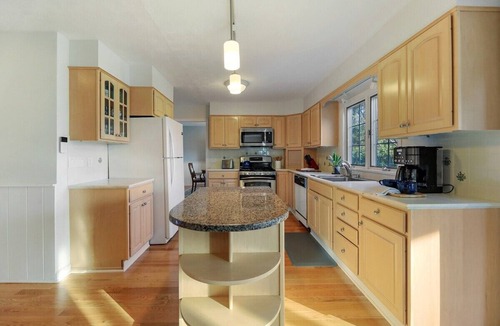 Lenox House | Lenox Grand Colonial with Pool by Evergreen Home
