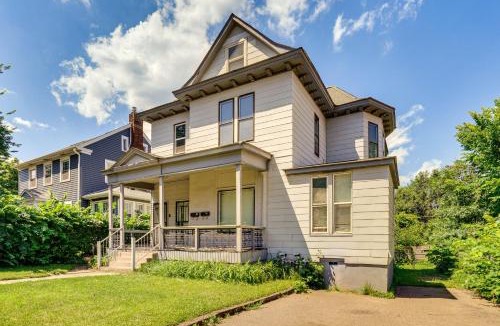 West Side Apartment | Less Than 2 Mi to Dtwn and Mississippi River West Side Home