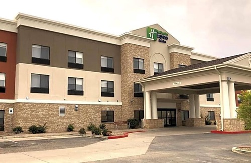 Las Vegas Apartment | Less than a minutes’ drive from Interstate 25, this Las Vegas .