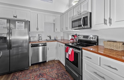 Red River Condo | "Lifts West Condo 212" In town-near Platinum chair lift-Wifi-2 level