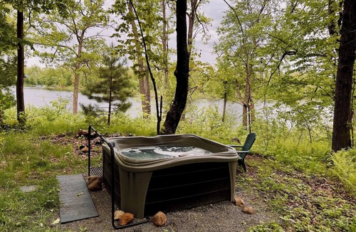 Comstock House | Lil Bear - Secluded/Hot Tub