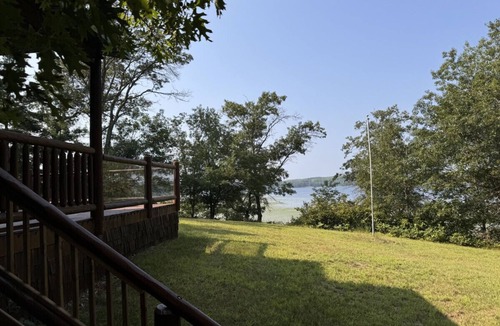 Webb Lake House | Lily Lake - 3br 2 King 1 Queen - UTV Snowmobile