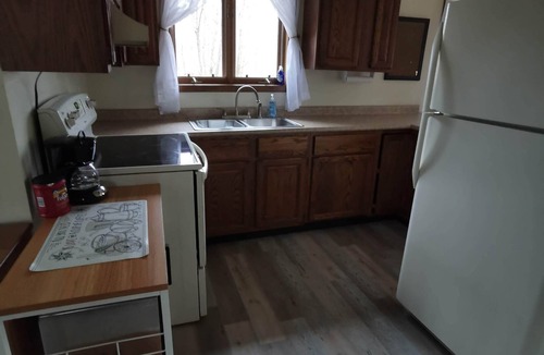 Ladysmith House | Little house in the woods but only 5 minutes from town!