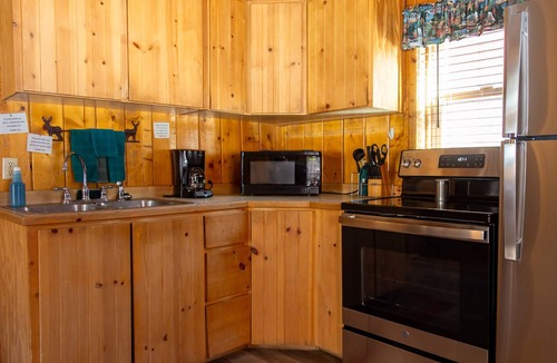 Red River Cabin | Located by the River and facing the mountains