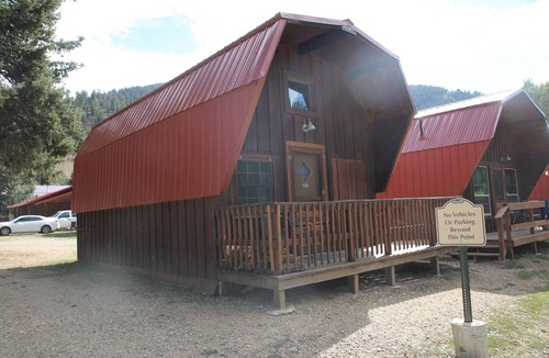 Red River Cabin | Located on our Private Fishing Pond