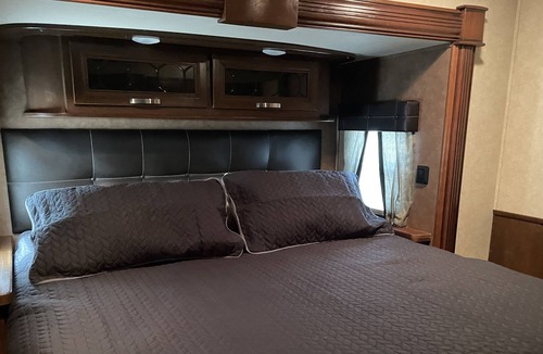 Holman House | Located on private property - WiFi