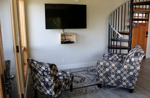 Malletts Bay Cabin | Lodge ∙ 1 bedroom ∙ 4 guests