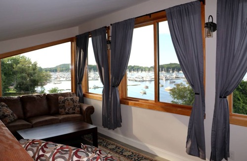 Malletts Bay Cabin | Lodge ∙ 1 bedroom ∙ 4 guests