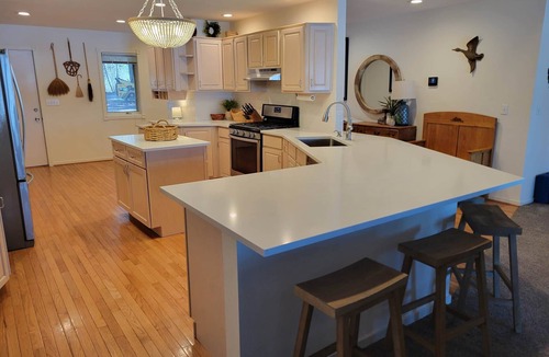 Pine River House | Long Lake Escape with Hot Tub & Pontoon Rental