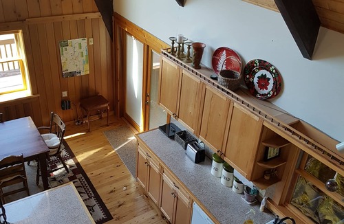 Chester Shores Ski Chalet | Loon Lake, Chestertown - Spotless, bright chalet, sleeps 6-8, near public beach