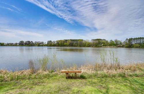 New Richmond House | Love Lake Retreat with Hot Tub in New Richmond!