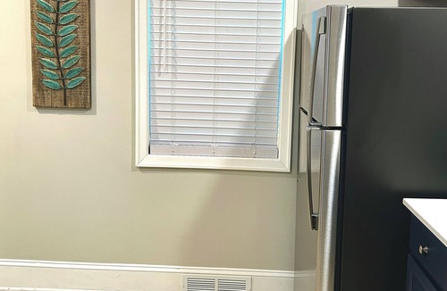 St. Paul House | Lovely 2-bedroom house with newly remodeled bathroom in Saint Paul