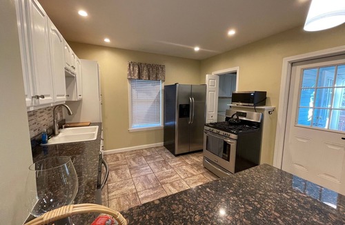 Barre House | Lovely 3-bedroom City Escape