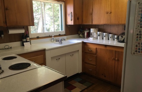 Brier Hill Cottage | Lovely, private cottage located on the main channel of the St. Lawrence River.