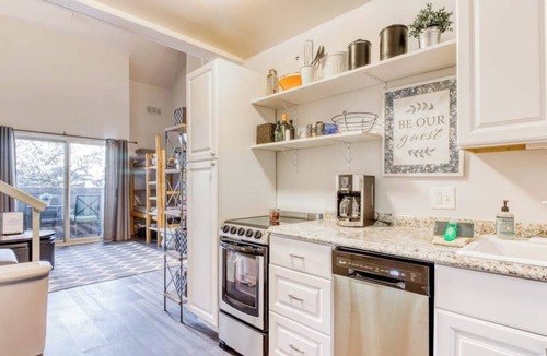Elkhorn Village Apartment | Lovely Studio Remodeled in 2020 with Shared Pool, Hot Tub & Lift Access