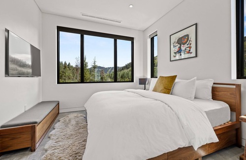 Jackson House | LPJH: Private Oasis with Breathtaking Mountain Views