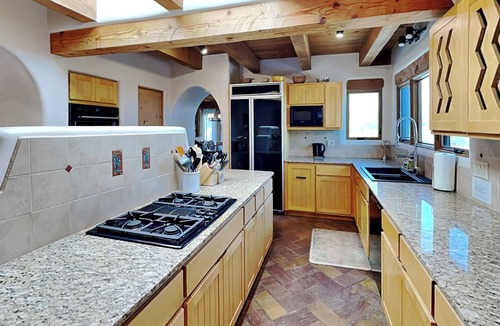 Santa Fe House | Luces de la Ciudad | Sweeping Views of Santa Fe, Hot Tub + Pet Friendly!