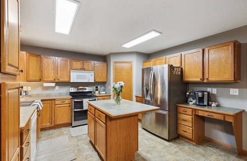 Shakopee House | Lucky Loon Family Lodge
