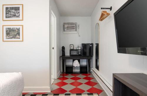 Balsam Lake Apartment | LumberJill Lodge Room 6
