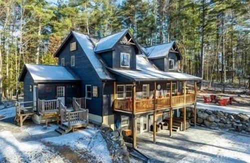 Jay Cabin | Luxe, New Build, Hot Tub, Treehouse, near Whiteface