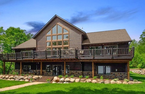 Nisswa Cabin | Luxurious Expansive Cabin Escape on Gull Lake!