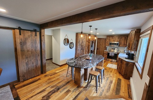 Hudson House | Luxurious remodel near historic downtown Hudson!