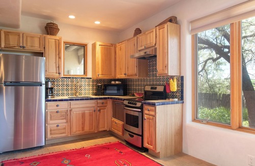 La Tierra House | Luxurious Retreat - Incredible Views - 12 Acres - Monthly - Please Inquire